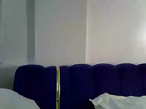 PrettyNoirr live cam on StripChat