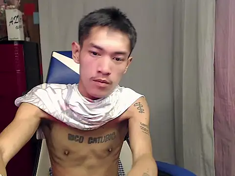 riks_tyler (Ask my age) - get me naked and make me cum!!