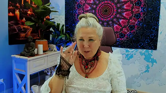LilaMaharani webcam