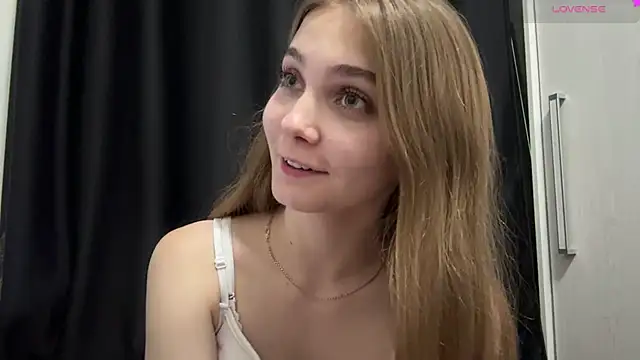 Babysmall_girl live cam preview