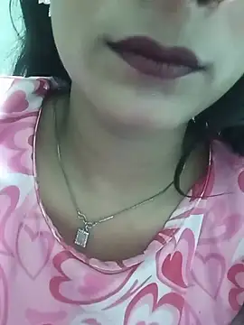 Hot-Nisha01