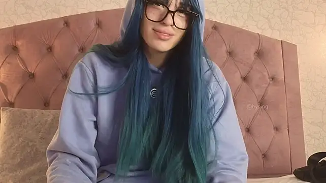 Nioki_ Live Webcam on Stripchat