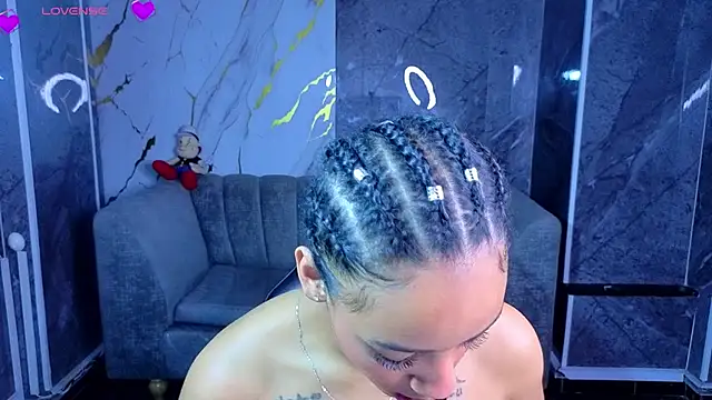 Violeth_b live cam on StripChat
