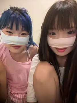 Rocket-Girl live cam on StripChat