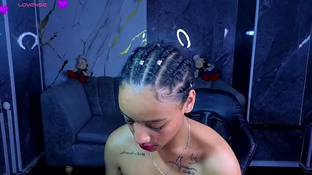 Violeth_b live cam on StripChat