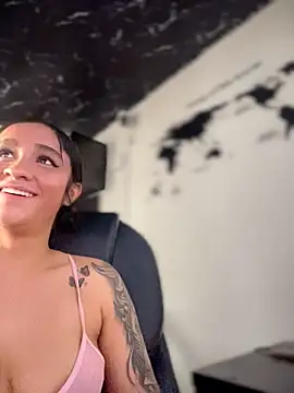 Isabella-Teen webcam