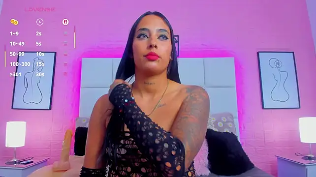charlotte_kisss