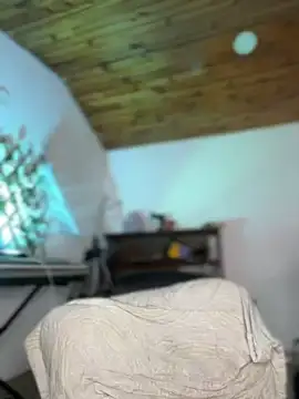 NikkiNix