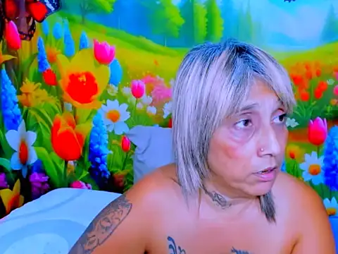 indianroxy webcam