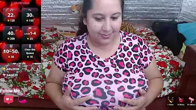 EMILY-NESSA webcam