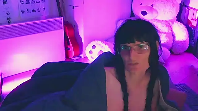 CeriseLapine webcam