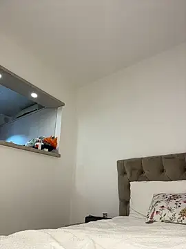 IrisBlues live sex cam