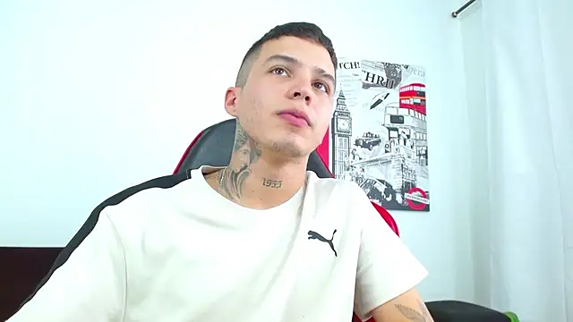 Cumandres18 live cam on StripChat