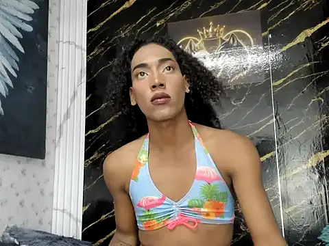 Bella_trans19 webcam