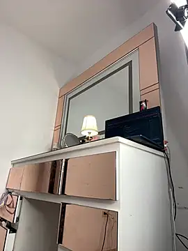 Jenn_Layton webcam
