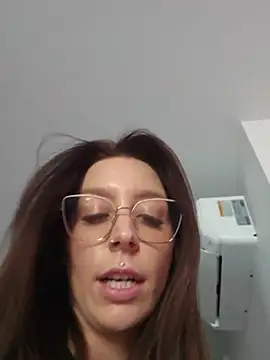 LilyOrion webcam