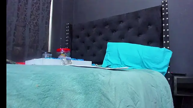amareto_queen live cam on StripChat