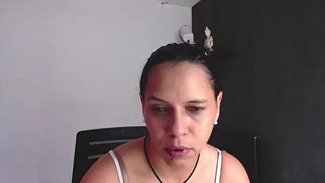 SusanLeroy webcam
