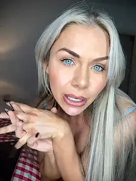 MrsJasminDoll webcam