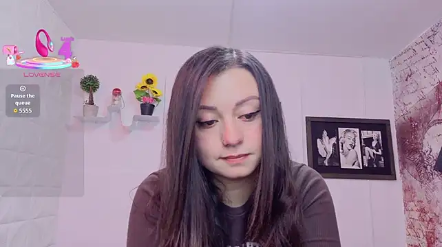 Eva_Roussell live cam preview