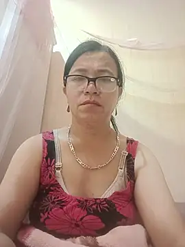 Chilly-wet live cam preview