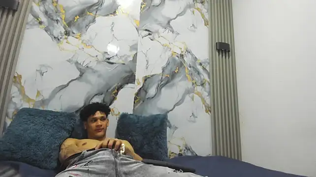 Toshi_75 webcam