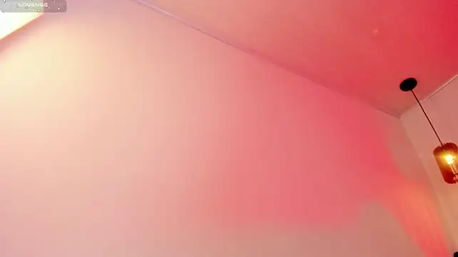 dolly_zoe webcam