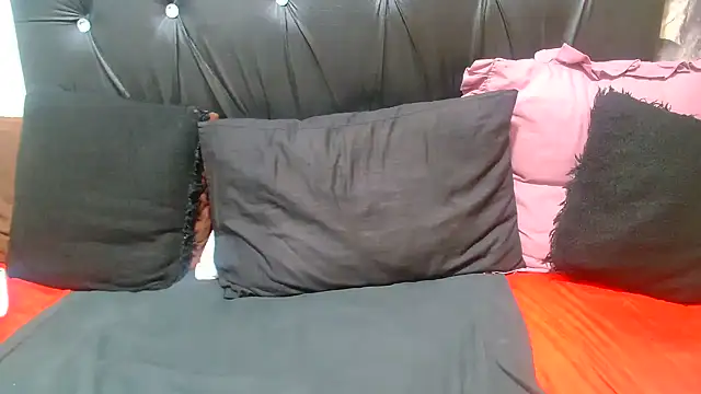 AfricanBigAssxx98 webcam