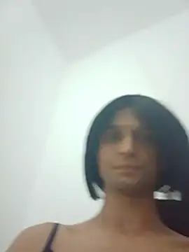 RaquellyCross live cam on StripChat