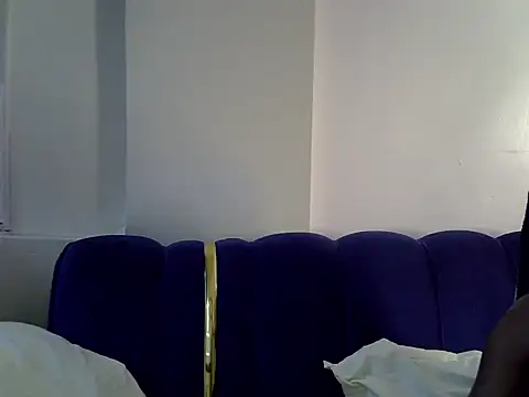 PrettyNoirr live cam on StripChat