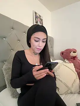 Bonny_Eva live cam on StripChat