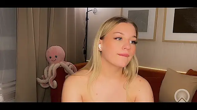 AliceSpice webcam