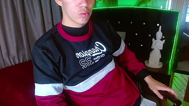 haku_nayro webcam