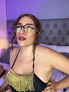 naughty_flower18 live cam on StripChat
