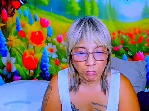 indianroxy webcam