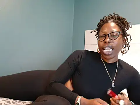 MasterIndigo live cam on StripChat