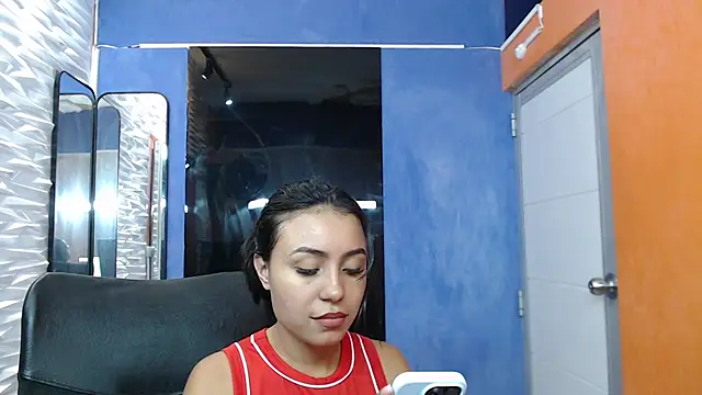 julieta_fn live cam on StripChat