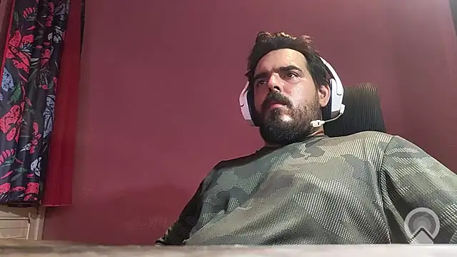AdriMadriZZ live cam on StripChat
