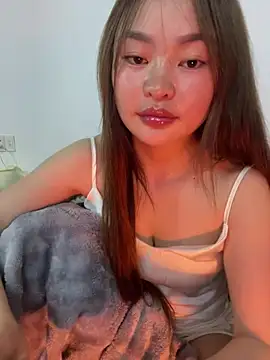 Keira-Keira201 live cam on StripChat
