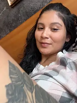 kinky_mila@xh live cam on StripChat