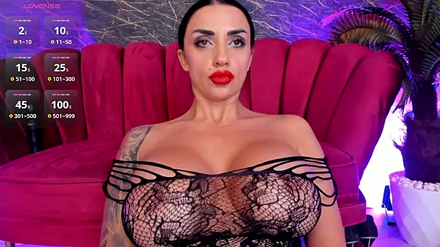 IzabelaTessa live cam on StripChat