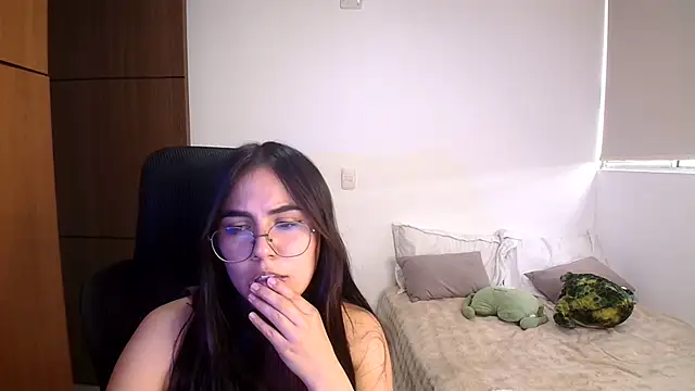abbyyandmaxx live cam on StripChat