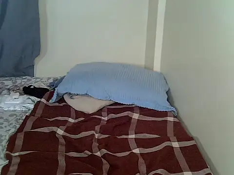 joyvall01 live cam on StripChat