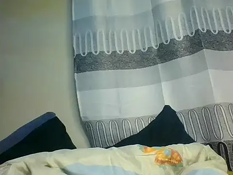 Foxyxx live cam on StripChat