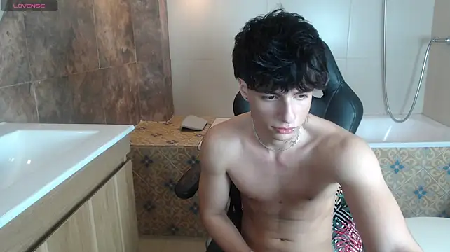 Nathan_Owen live cam on StripChat