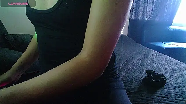 Karyblush25 live cam on StripChat