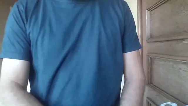 Leo_Big live cam on StripChat