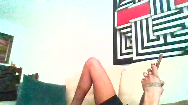 mellow_smoke live cam on StripChat