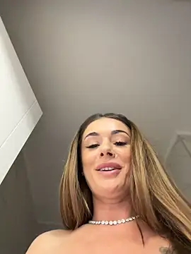 IsabellaEtthan live sex cam