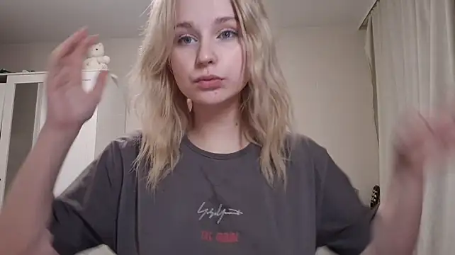 bloommoon's live room
